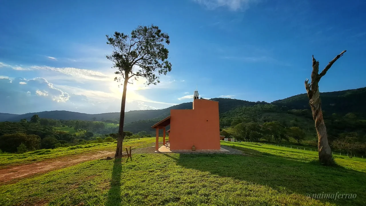 Detalhe da pousada nas montanhas